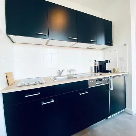 Gemuetliches - Elias- Mit Kueche, Wlan, Smart-tv & Panoramablick In Citynaehe Apartamento