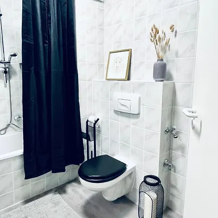 Gemuetliches - Elias- Mit Kueche, Wlan, Smart-tv & Panoramablick In Citynaehe * Erfurt