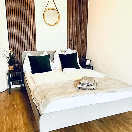 Apartment Gemuetliches - Elias- Mit Kueche, Wlan, Smart-tv & Panoramablick In Citynaehe