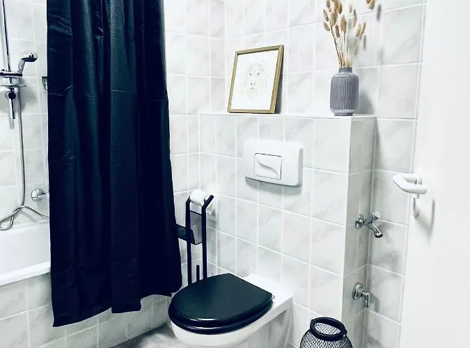 Gemuetliches - Elias- Mit Kueche, Wlan, Smart-tv & Panoramablick In Citynaehe * Erfurt